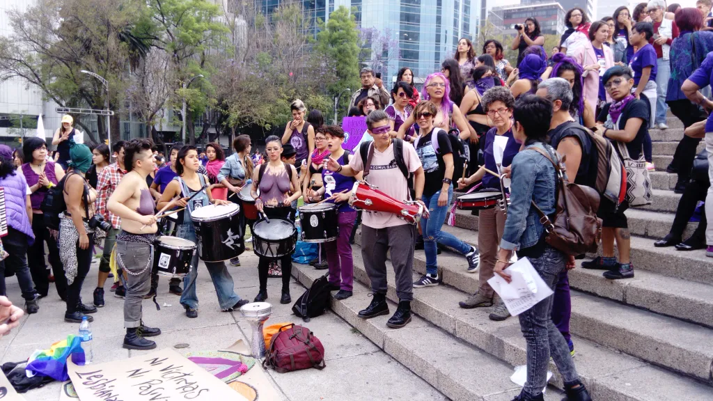 Femitags en las redes y en las calles. 50 hashtags del activismo feminista en América Latina